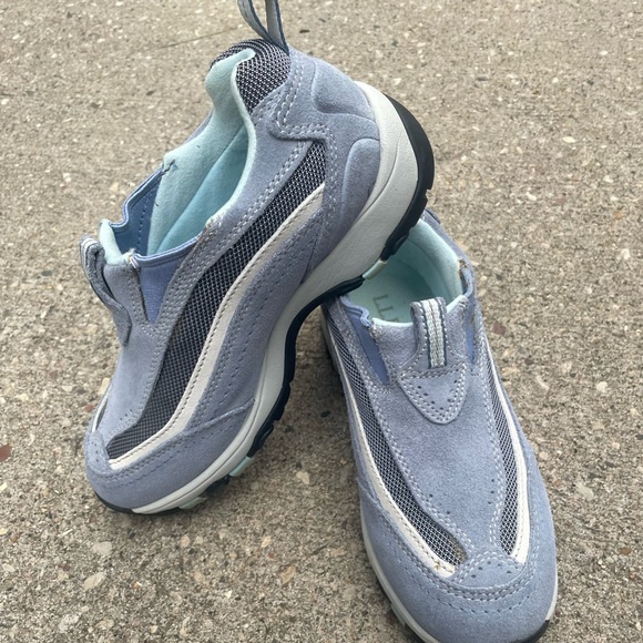 L.L. Bean Woman’s Primaloft Blue Slip Ons Size 6 - Picture 2 of 8